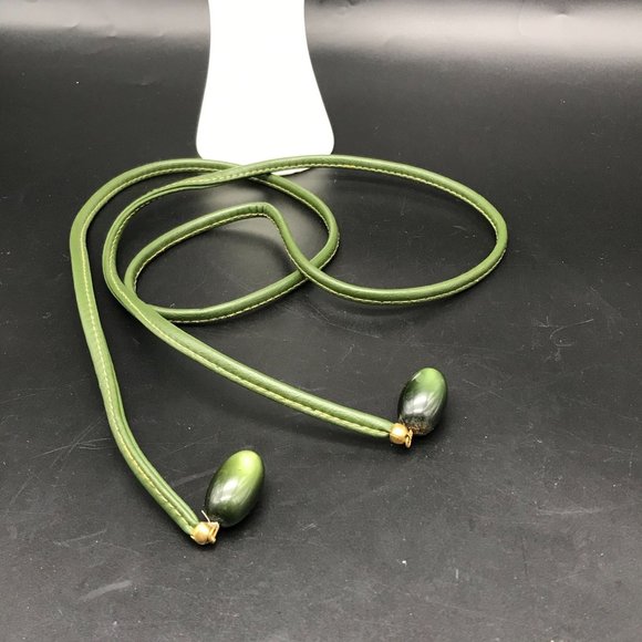 Vintage Skinny Tie Ladies Belt with Oval Moonglow Lucite Ends, Forest Green Ward - Picture 2 of 4